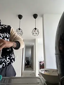 Snapshot of thomas_gun chatting on December 4, 2025, 4:05 pm thomas gun online show from December 4, 2025, 4:05 pm