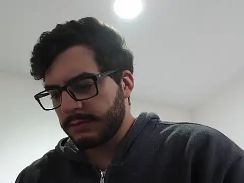 Snapshot of thomas_gun chatting on December 16, 2025, 3:06 pm thomas gun online show from December 16, 2025, 3:06 pm