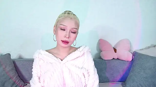 RileyMee online show from January 6, 2025, 3:31 am