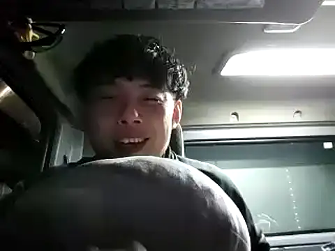 whitebriefboy online show from January 29, 2025, 5:13 pm