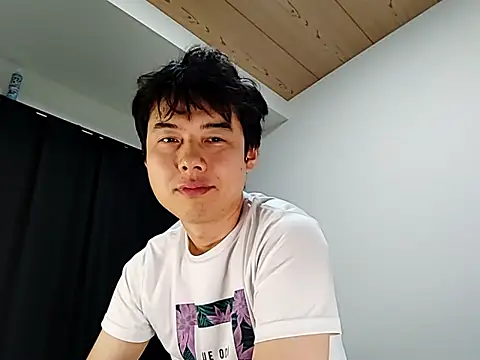 whitebriefboy online show from September 10, 2025, 8:42 pm