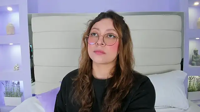 Lanna18 online show from March 15, 2025, 11:51 am