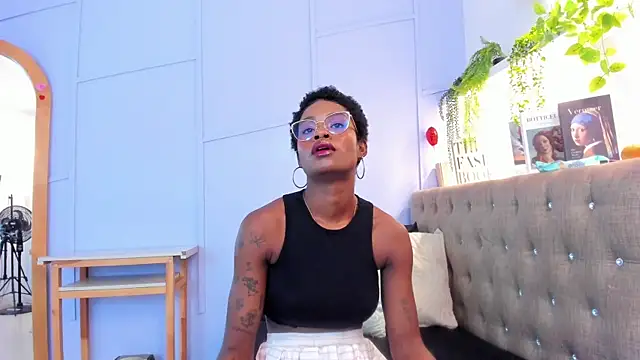 amber-hill online show from July 27, 2026, 7:21 pm