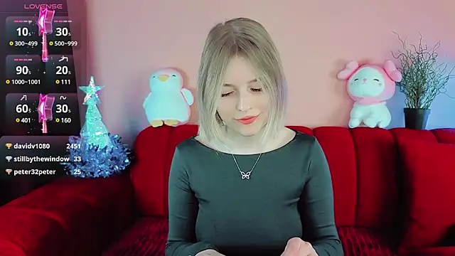 Snapshot of Dragonwind chatting on December 17, 2024, 4:01 am Dragonwind online show from December 17, 2024, 4:01 am