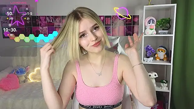 Snapshot of Dragonwind chatting on February 15, 2025, 1:10 am Dragonwind online show from February 15, 2025, 1:10 am