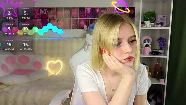 Snapshot of Dragonwind chatting on February 27, 2025, 1:05 am Dragonwind online show from February 27, 2025, 1:05 am