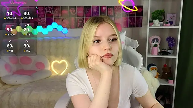 Snapshot of Dragonwind chatting on February 27, 2025, 4:09 am Dragonwind online show from February 27, 2025, 4:09 am