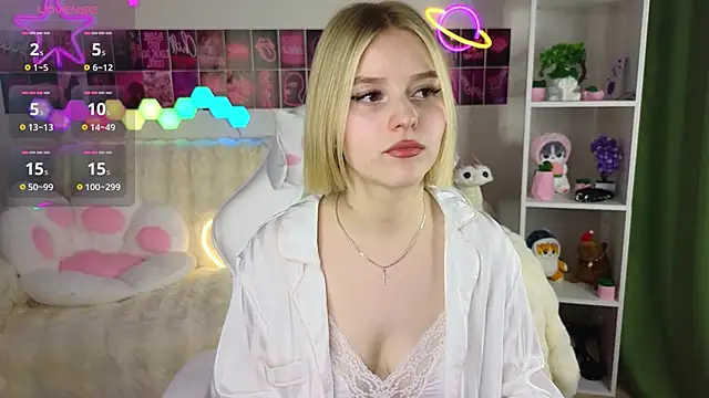 Snapshot of Dragonwind chatting on March 4, 2025, 12:29 am Dragonwind online show from March 4, 2025, 12:29 am