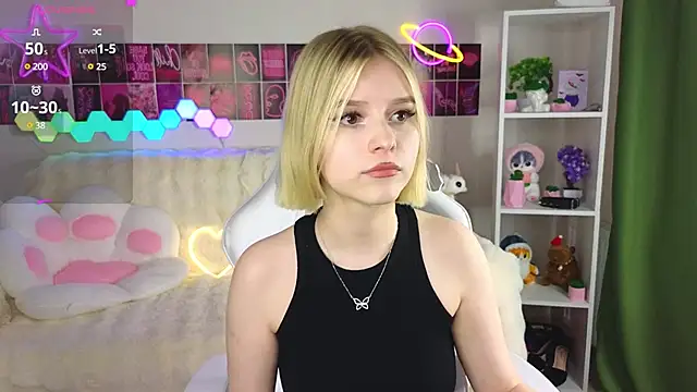 Snapshot of Dragonwind chatting on March 9, 2025, 1:35 am Dragonwind online show from March 9, 2025, 1:35 am