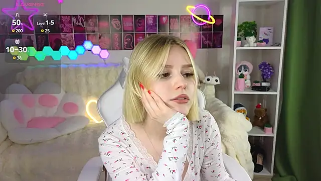 Snapshot of Dragonwind chatting on March 13, 2025, 2:38 am Dragonwind online show from March 13, 2025, 2:38 am