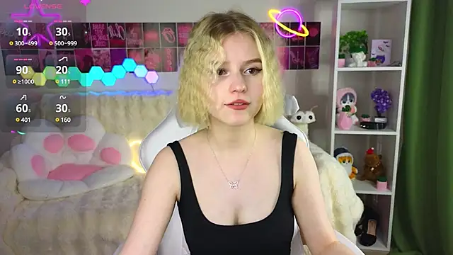 Snapshot of Dragonwind chatting on March 17, 2025, 5:01 am Dragonwind online show from March 17, 2025, 5:01 am