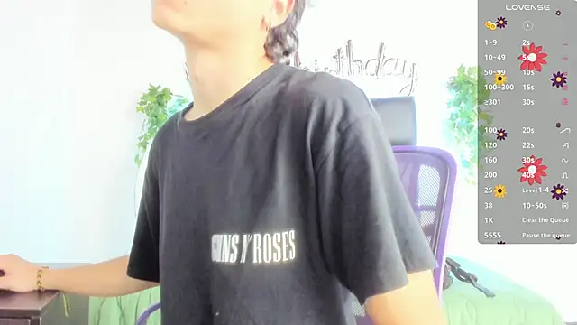 Snapshot of Joe23__ chatting on February 7, 2025, 8:53 pm Joe23 online show from February 7, 2025, 8:53 pm