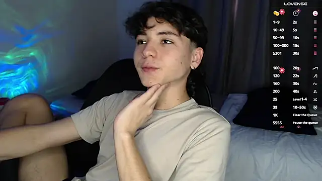 Snapshot of Joe23__ chatting on March 17, 2025, 5:38 pm Joe23 online show from March 17, 2025, 5:38 pm