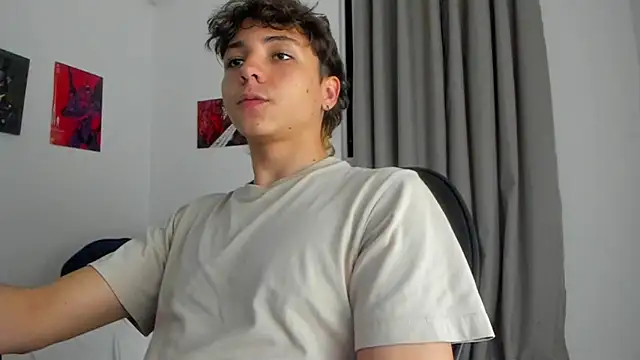 Snapshot of Joe23__ chatting on September 18, 2025, 12:01 am Joe23 online show from September 18, 2025, 12:01 am