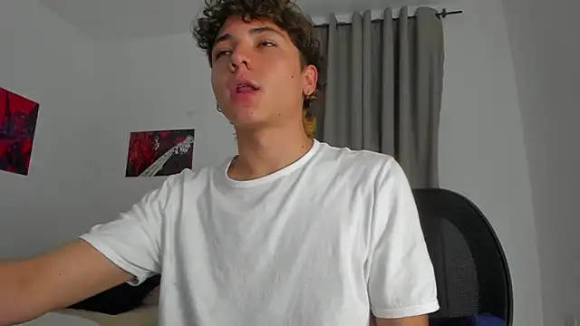 Snapshot of Joe23__ chatting on September 26, 2025, 5:22 am Joe23 online show from September 26, 2025, 5:22 am