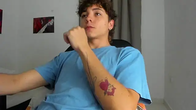 Snapshot of Joe23__ chatting on October 1, 2025, 3:45 am Joe23 online show from October 1, 2025, 3:45 am