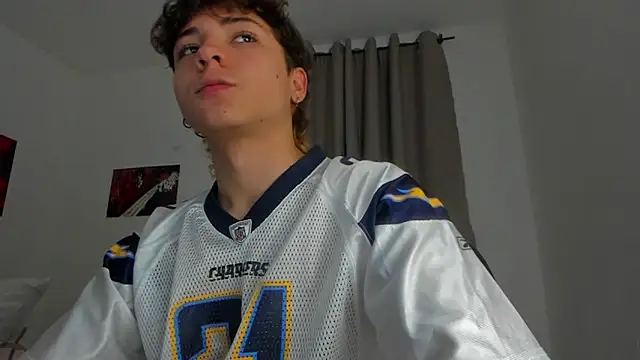 Snapshot of Joe23__ chatting on October 2, 2025, 2:07 am Joe23 online show from October 2, 2025, 2:07 am