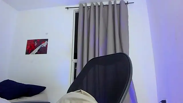 Snapshot of Joe23__ chatting on October 16, 2025, 2:12 am Joe23 online show from October 16, 2025, 2:12 am