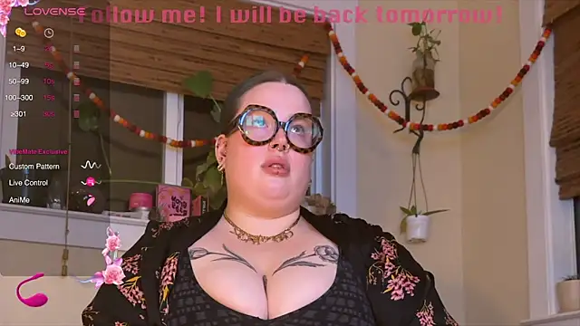 MissBika online show from December 18, 2024, 1:59 am