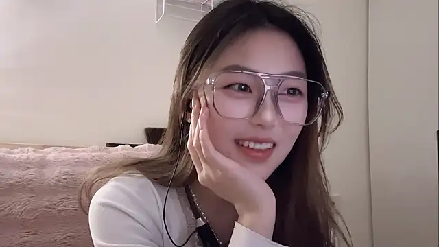 Sweet-Angel999 online show from February 17, 2026, 5:08 pm