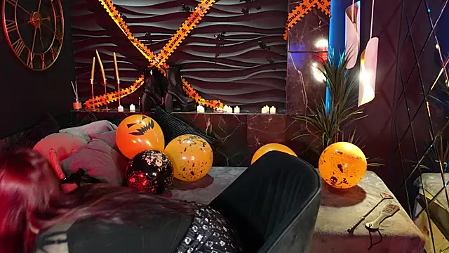 Lily Moonlight online show from October 29, 2025, 6:59 am