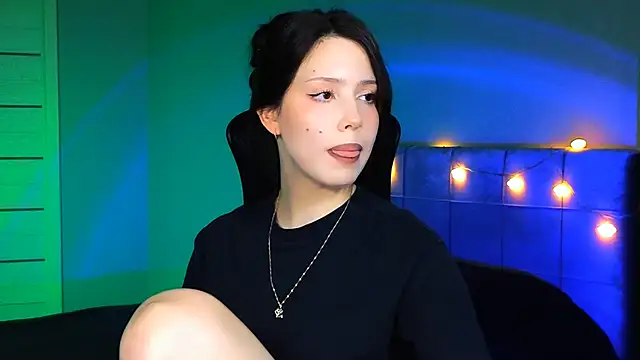 Snapshot of Stacy_Gonzales_ chatting on February 1, 2025, 9:21 am Stacy Gonzales online show from February 1, 2025, 9:21 am