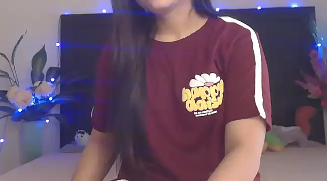 Snapshot of WildRuhi20 chatting on March 20, 2025, 10:10 am WildRuhi20 online show from March 20, 2025, 10:10 am