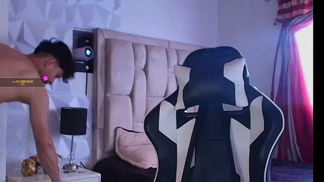 santyago taylor online show from January 11, 2025, 2:15 pm