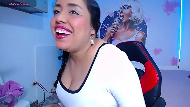 Snapshot of cristal_horny19 chatting on June 9, 2026, 3:07 am cristal horny19 online show from June 9, 2026, 3:07 am