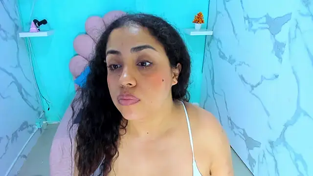 Snapshot of cristal_horny19 chatting on July 26, 2026, 8:10 am cristal horny19 online show from July 26, 2026, 8:10 am