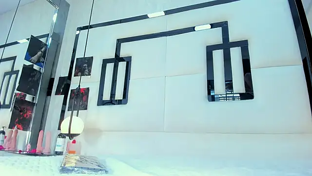 julietajackson 1 online show from January 19, 2025, 9:55 pm