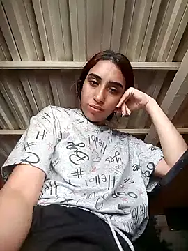 ifeelverywet andhot online show from January 29, 2025, 7:00 pm