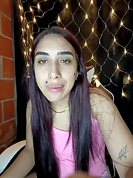 ifeelverywet andhot online show from November 9, 2025, 5:17 am