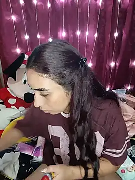 ifeelverywet andhot online show from May 17, 2026, 6:33 am