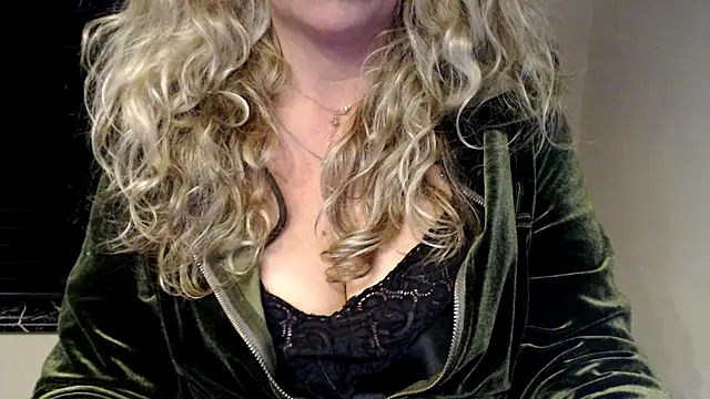 JenniLowen online show from March 2, 2025, 8:50 pm