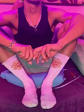 thesummerboy online show from December 9, 2024, 1:55 pm