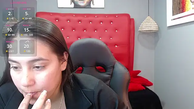 lizzaxs online show from December 26, 2024, 8:00 pm