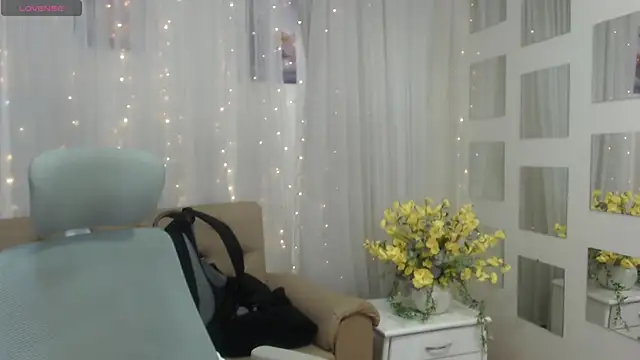 lizzaxs online show from March 21, 2025, 7:02 pm