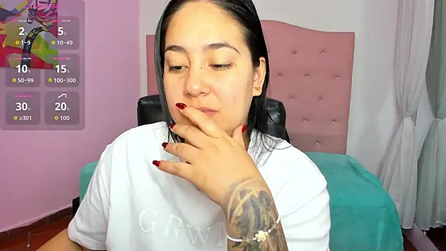 lizzaxs online show from November 14, 2025, 11:31 am