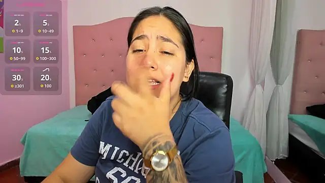 lizzaxs online show from November 15, 2025, 11:51 am