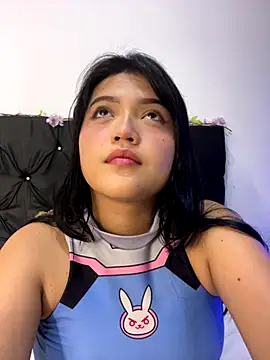 alisson carolina73 online show from September 13, 2025, 12:43 am