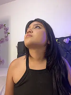 alisson carolina73 online show from September 28, 2025, 10:26 pm