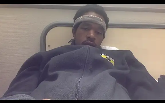 Snapshot of POPAYE972 chatting on October 21, 2025, 7:03 pm POPAYE972 online show from October 21, 2025, 7:03 pm