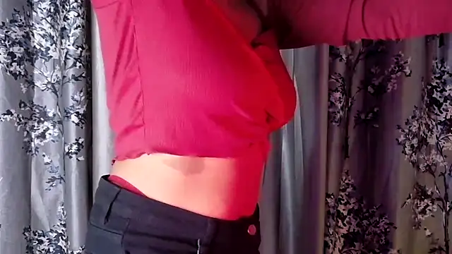 Snapshot of SexyAndHottie chatting on June 28, 2026, 4:35 pm SexyAndHottie online show from June 28, 2026, 4:35 pm