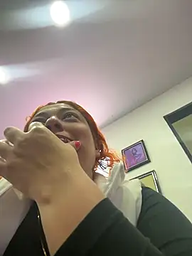 dulce celeste15 online show from December 19, 2025, 7:32 pm