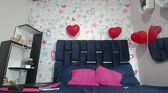 KOURTNEY-- online show from February 25, 2025, 1:20 am