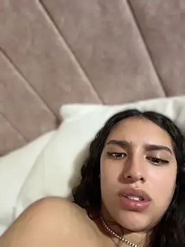 paulette dupont online show from April 11, 2026, 12:04 am