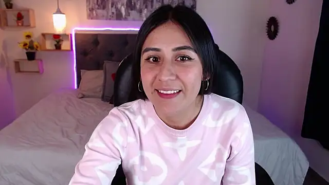 mia aira online show from December 10, 2024, 8:38 pm