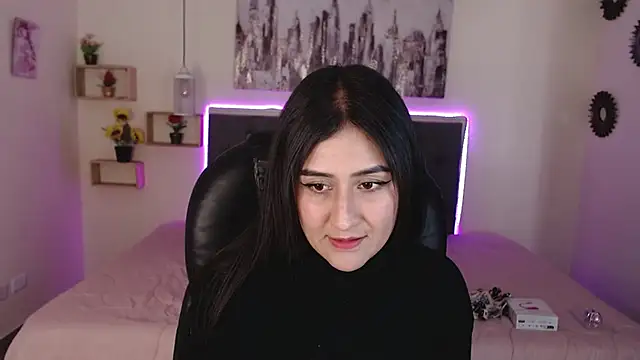 mia aira online show from December 17, 2024, 8:21 pm