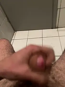 aekacam online show from March 12, 2025, 6:33 pm